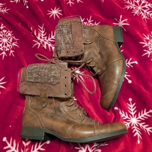 American Eagle Outfitters Tan Lace-Up Ankle Boots